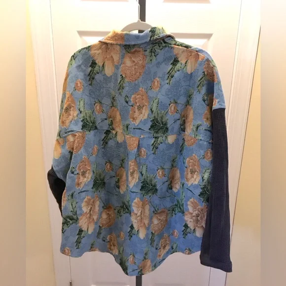 NWT POL Jacket Denim Floral Thermal sleeves Blue Yellow Size Small & Medium - Picture 2 of 2